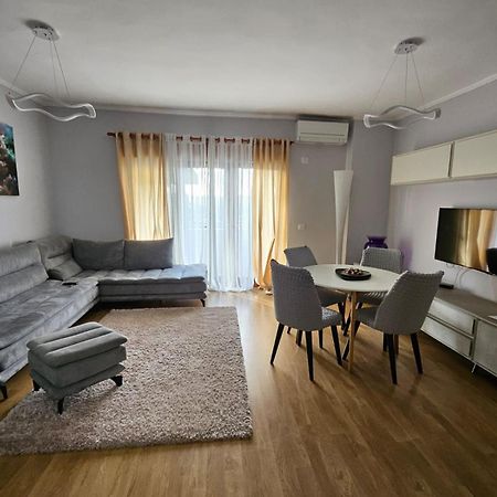 Апартаменты Sky Dwelling Тирана Экстерьер фото